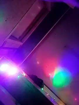 Snapshot of Hamzadz123 chatting on 01-17-26, 12:04 Hamzadz123 online show from 01-17-26, 12:04