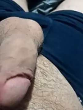 Snapshot of Hamzadz123 chatting on 02-28-26, 06:40 Hamzadz123 online show from 02-28-26, 06:40