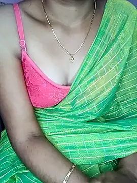 Snapshot of Nidhi_lovely chatting on 10-28-25, 06:01 Nidhi lovely online show from 10-28-25, 06:01