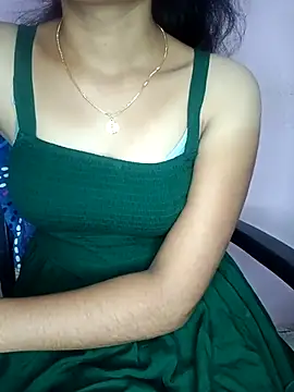 Snapshot of Nidhi_lovely chatting on 09-15-25, 01:50 Nidhi lovely online show from 09-15-25, 01:50
