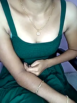 Snapshot of Nidhi_lovely chatting on 09-18-25, 02:25 Nidhi lovely online show from 09-18-25, 02:25