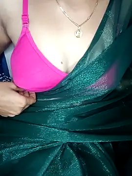 Snapshot of Nidhi_lovely chatting on 10-12-25, 05:03 Nidhi lovely online show from 10-12-25, 05:03