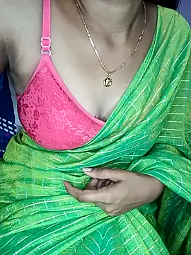 Snapshot of Nidhi_lovely chatting on 10-17-25, 01:53 Nidhi lovely online show from 10-17-25, 01:53