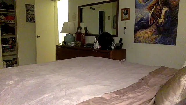 Snapshot of MackdaddyandgG chatting on 02-13-26, 02:33 MackdaddyandgG online show from 02-13-26, 02:33