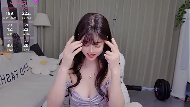 uikyy1 online show from 04-07-26, 06:48