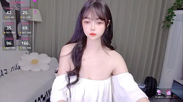 Snapshot of uikyy1 chatting on 04-25-26, 06:27 uikyy1 online show from 04-25-26, 06:27