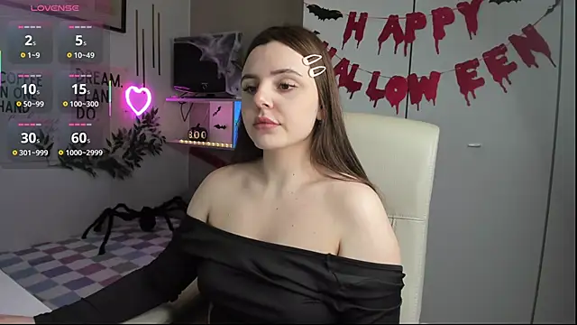 LiaWoow online show from 10-26-25, 08:04