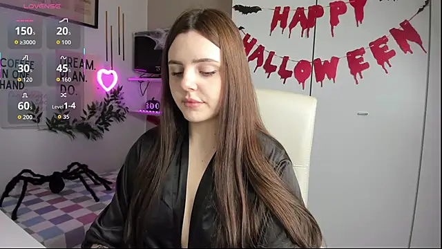 LiaWoow online show from 10-25-25, 06:45