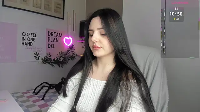 LiaWoow online show from 11-09-25, 02:43