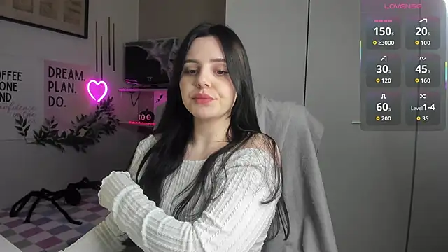 LiaWoow online show from 11-10-25, 08:19