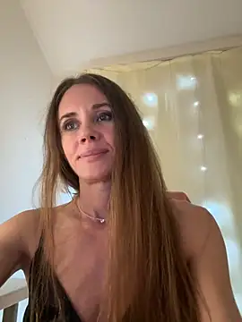 LucieMack online show from 09-18-25, 05:16