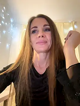 LucieMack online show from 10-16-25, 07:00