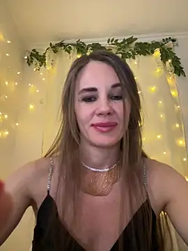 LucieMack online show from 04-18-26, 04:42