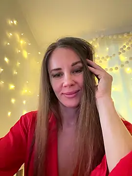 LucieMack online show from 01-15-26, 05:22