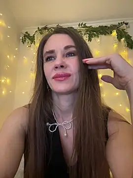 LucieMack online show from 04-22-26, 05:31