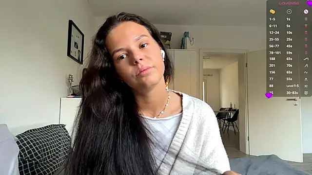 MaydaCornwall online show from 10-17-25, 07:11