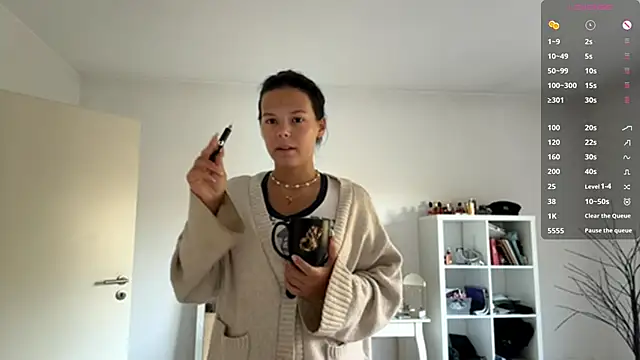 MaydaCornwall online show from 09-26-25, 07:04