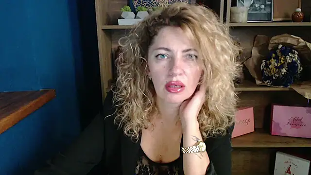 Snapshot of elegance_lady chatting on 09-16-25, 12:50 elegance lady online show from 09-16-25, 12:50