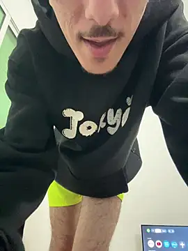 Snapshot of HitShelf chatting on 03-01-26, 08:20 HitShelf online show from 03-01-26, 08:20