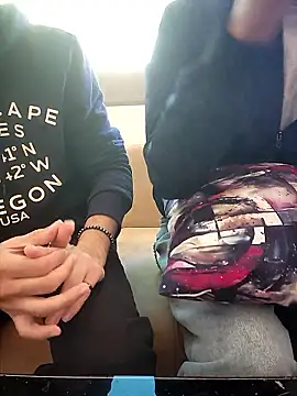 Snapshot of HitShelf chatting on 01-11-26, 01:51 HitShelf online show from 01-11-26, 01:51