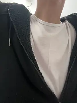 Snapshot of HitShelf chatting on 02-01-26, 04:49 HitShelf online show from 02-01-26, 04:49