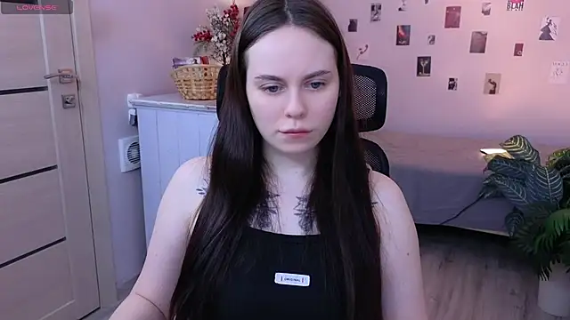 Alice Moondark online show from 03-18-26, 05:32