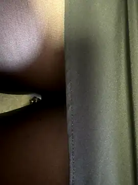 HiddenHoneyLDN online show from 11-13-25, 11:58