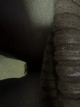 Snapshot of HiddenHoneyLDN chatting on 02-16-26, 10:36 HiddenHoneyLDN online show from 02-16-26, 10:36