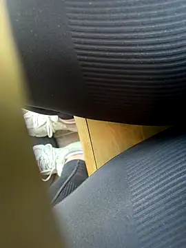 HiddenHoneyLDN online show from 11-08-25, 01:36