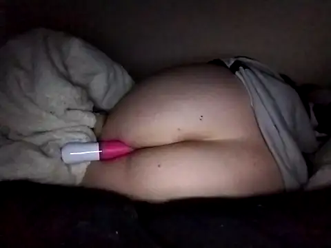 HiddenHoneyLDN online show from 12-18-25, 12:05