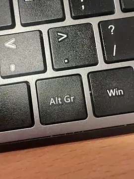 HiddenHoneyLDN online show from 12-04-25, 11:53