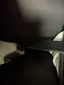 HiddenHoneyLDN online show from 11-27-25, 10:16