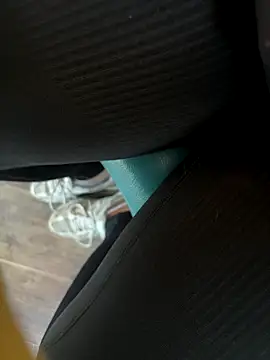 HiddenHoneyLDN online show from 11-02-25, 01:27