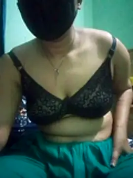 Maria Mahi online show from 12-18-25, 03:22