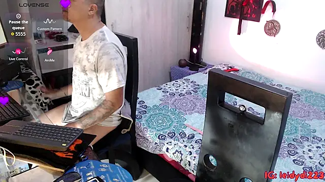 leidydi223 online show from 10-03-25, 01:20