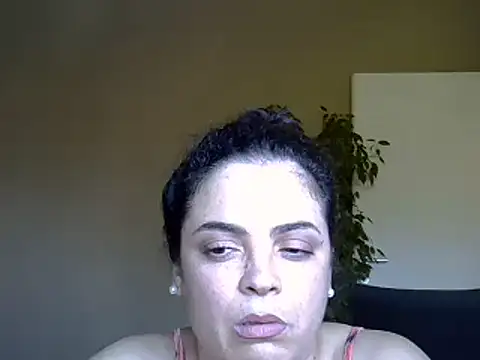 ITALIANASISIXX online show from 05-25-26, 03:00