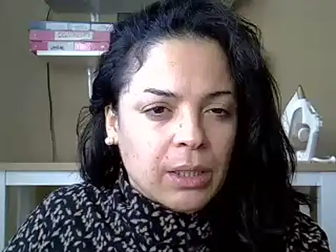 ITALIANASISIXX online show from 11-04-25, 08:51