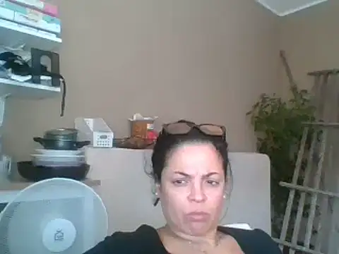 Snapshot of ITALIANASISIXX chatting on 07-22-26, 08:27 ITALIANASISIXX online show from 07-22-26, 08:27
