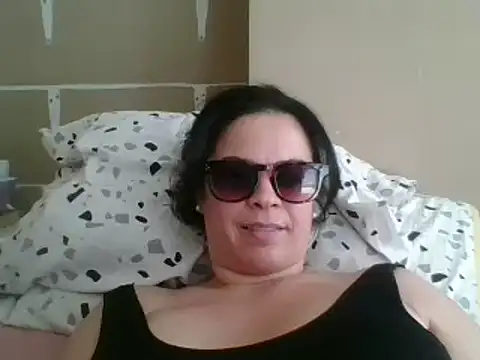 ITALIANASISIXX online show from 04-30-26, 02:13