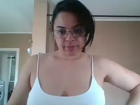 ITALIANASISIXX online show from 04-18-26, 07:44