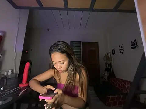 PinayLina18 online show from 06-08-26, 11:55