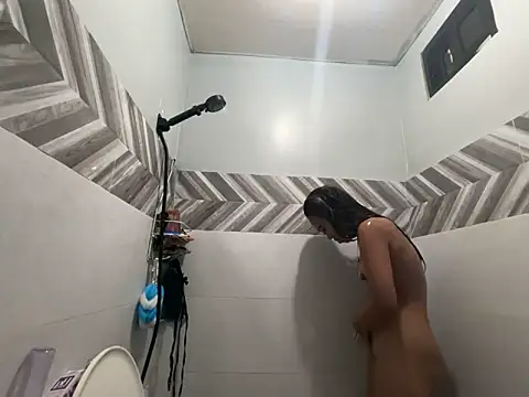 PinayLina18 online show from 04-17-26, 02:31