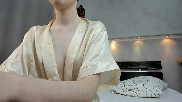 Camilla Kelly online show from 11-01-25, 01:12