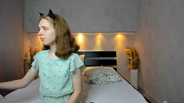 Camilla Kelly online show from 09-26-25, 12:17
