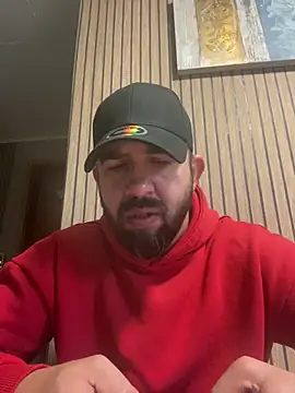 Snapshot of andrey1887 chatting on 06-12-26, 07:06 andrey1887 online show from 06-12-26, 07:06