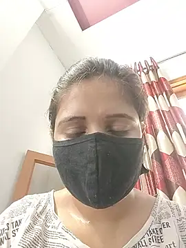 Snapshot of Ruhi_07 chatting on 07-26-26, 03:46 Ruhi 07 online show from 07-26-26, 03:46