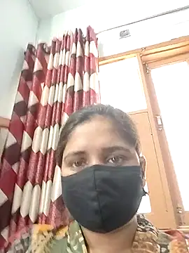 Snapshot of Ruhi_07 chatting on 06-17-26, 04:12 Ruhi 07 online show from 06-17-26, 04:12