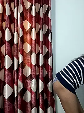 Ruhi 07 online show from 12-17-25, 03:44