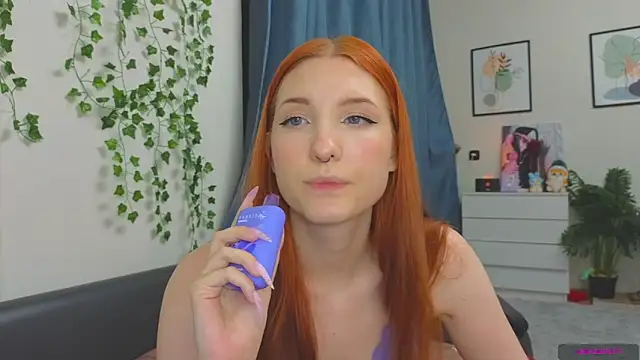 Snapshot of Olivia_Rid_ chatting on 09-26-25, 09:32 Olivia Rid  online show from 09-26-25, 09:32