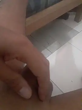 Snapshot of Flaqki chatting on 11-06-25, 06:45 Flaqki online show from 11-06-25, 06:45